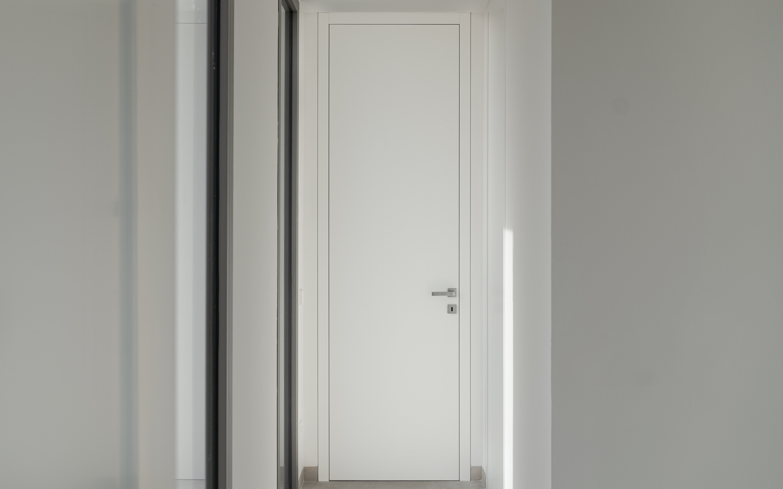 Puerta interior  lacada en blanco